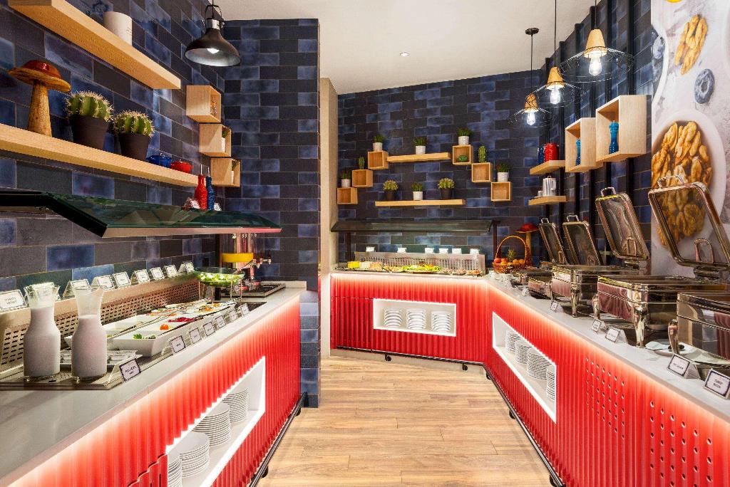 Hotel La Quinta by Wyndham Dubai Jumeirah, Vereinigte Arabische Emirate, Dubai. Großes 2