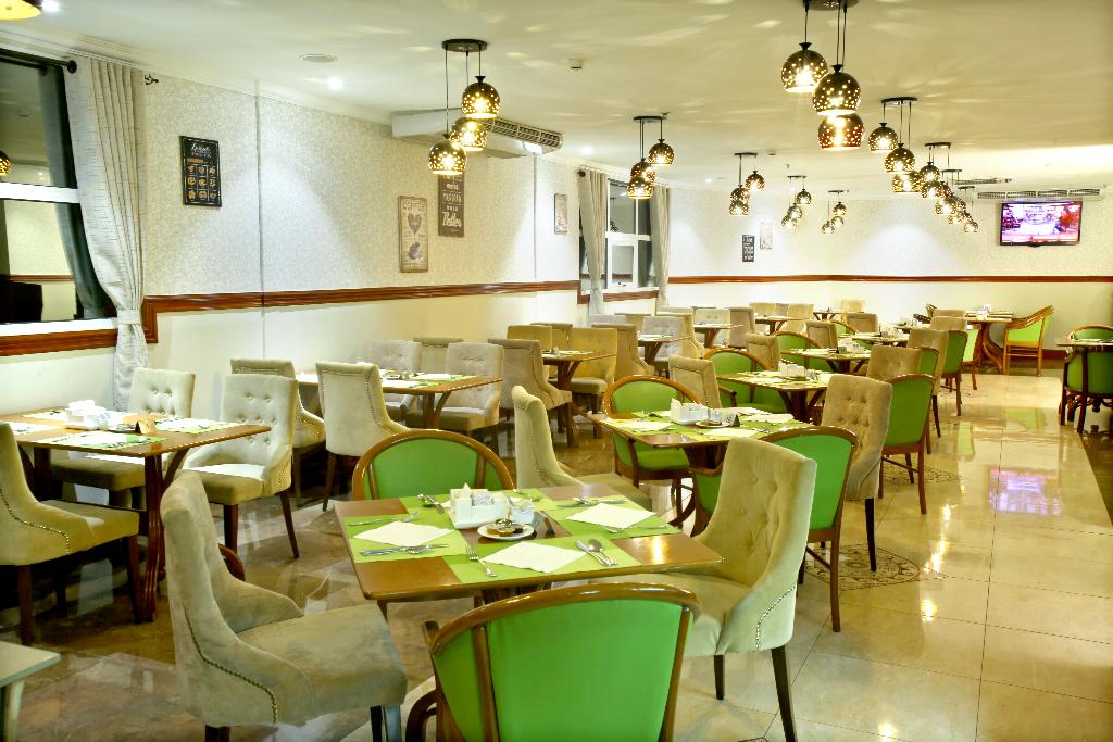 ビジョン インペリアル ホテル - Restaurant