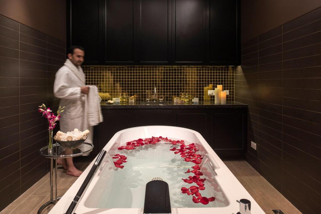 Four Seasons Riyadh At kingdom Centre