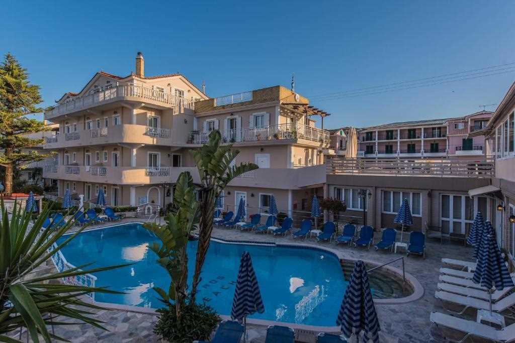 Planos Beach Hotel