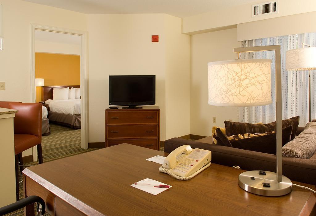 hotel-thumb