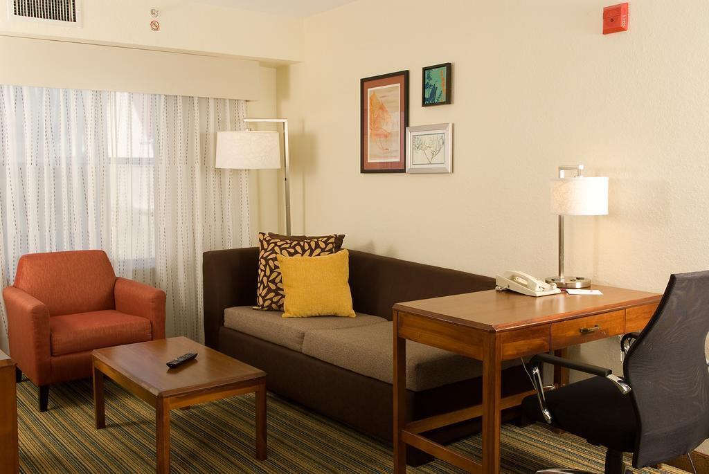 hotel-thumb