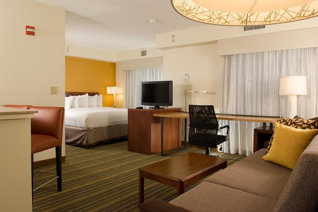 hotel-thumb