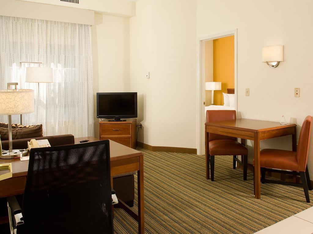hotel-thumb