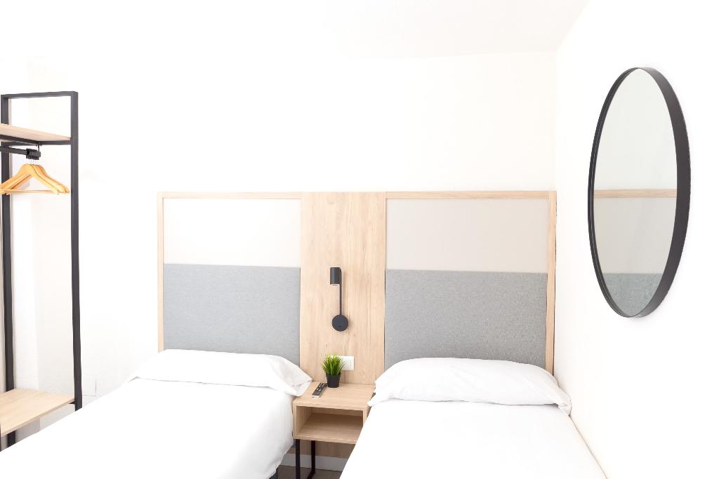 Dynastic Rooms Apartments