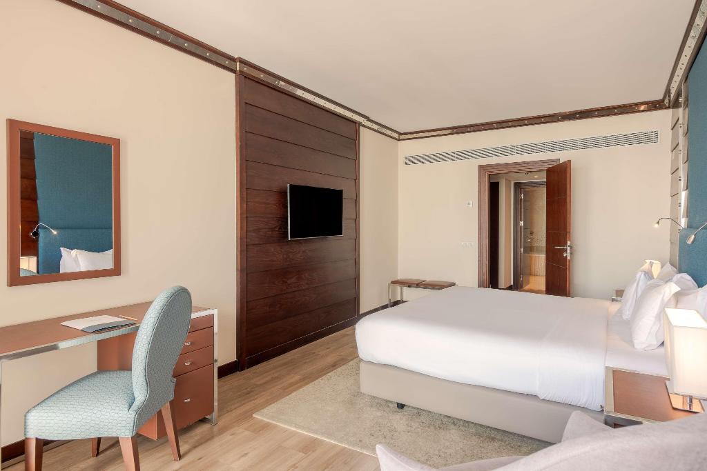 Sesimbra Oceanfront Hotel