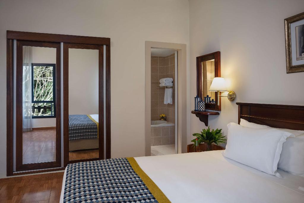 Ruth Zefat Hotel