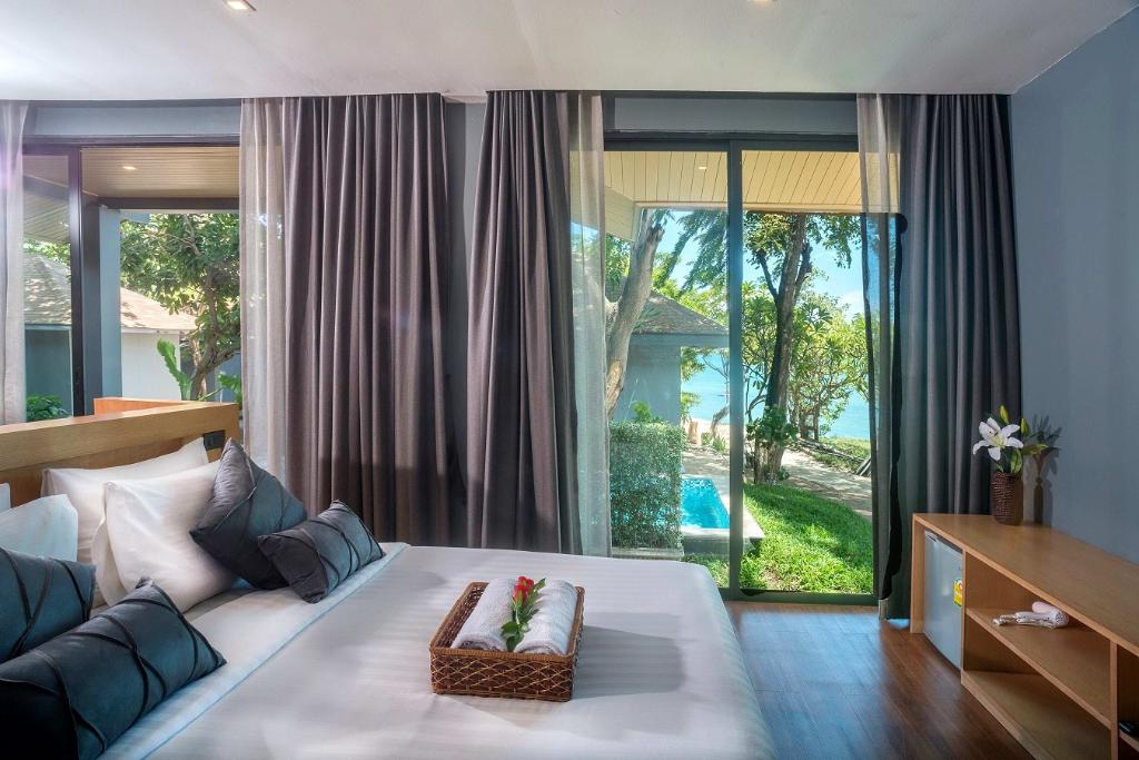 The Bay Samui Beach Resort