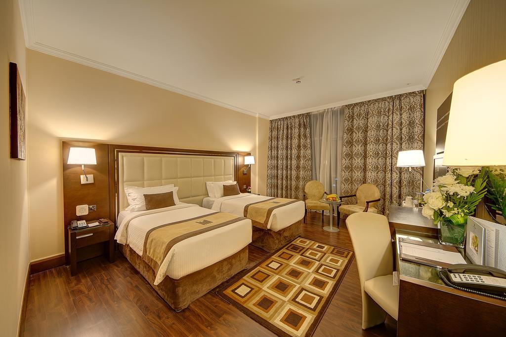 hotel-thumb
