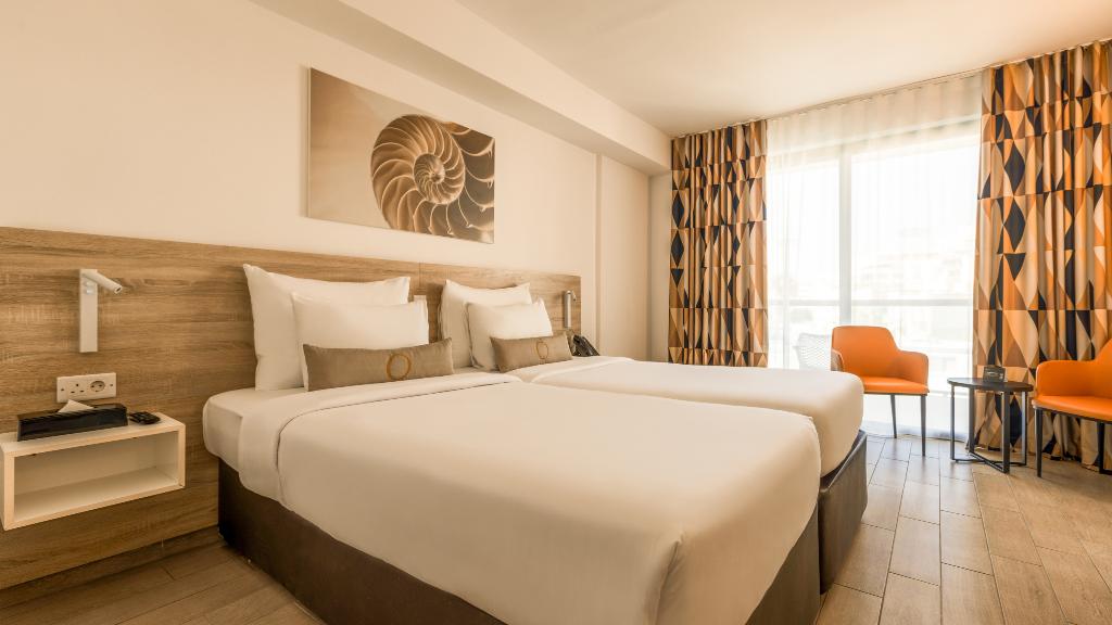 hotel-thumb