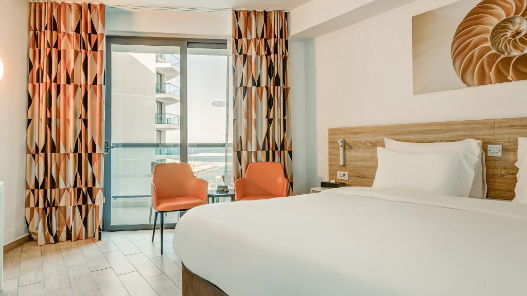 hotel-thumb