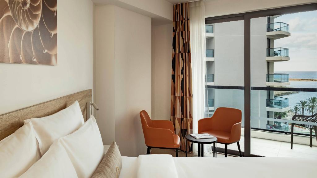 hotel-thumb