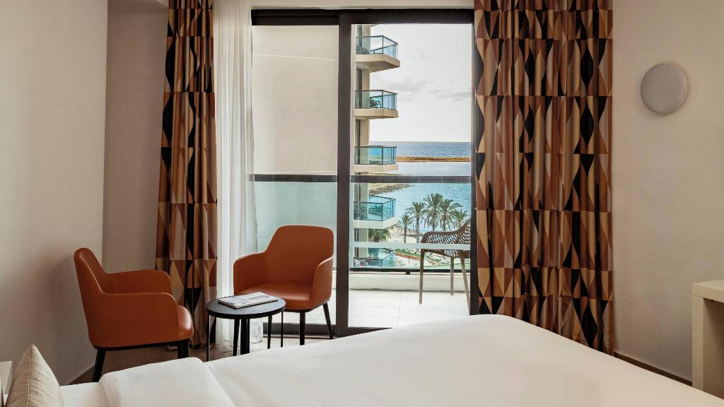 hotel-thumb