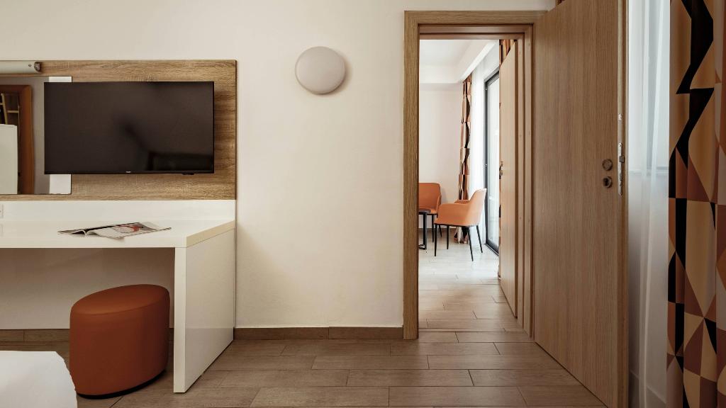 hotel-thumb