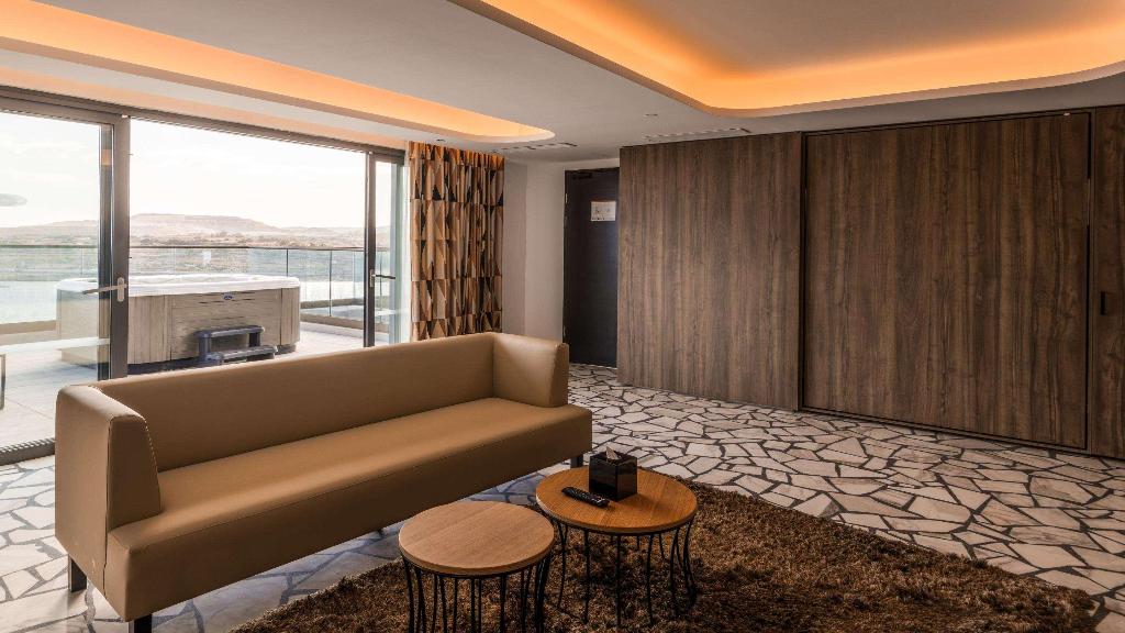 hotel-thumb