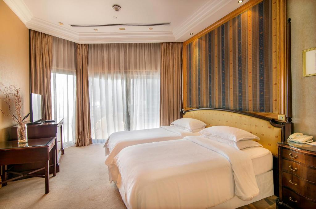 hotel-thumb
