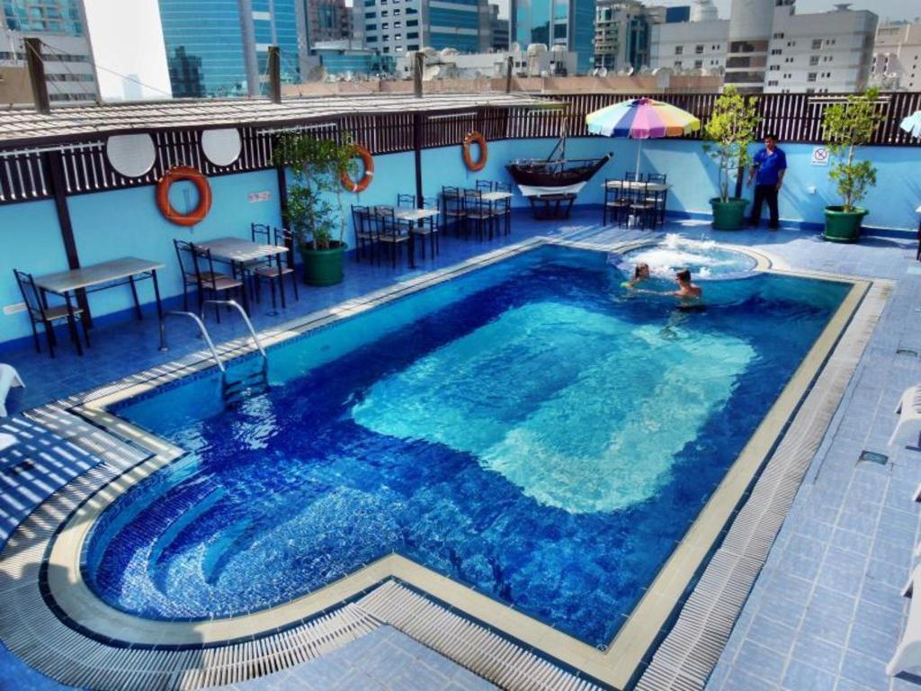 Knight Armour Hotel