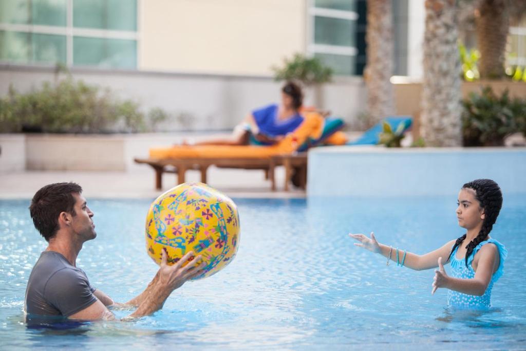 Blue Beach Tower The Walk JBR Dubai (ex JA Oasis) - Pool