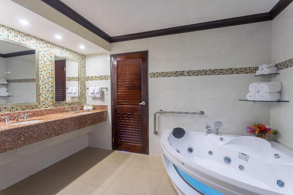 Holiday Inn Resort Montego Bay photo 89
