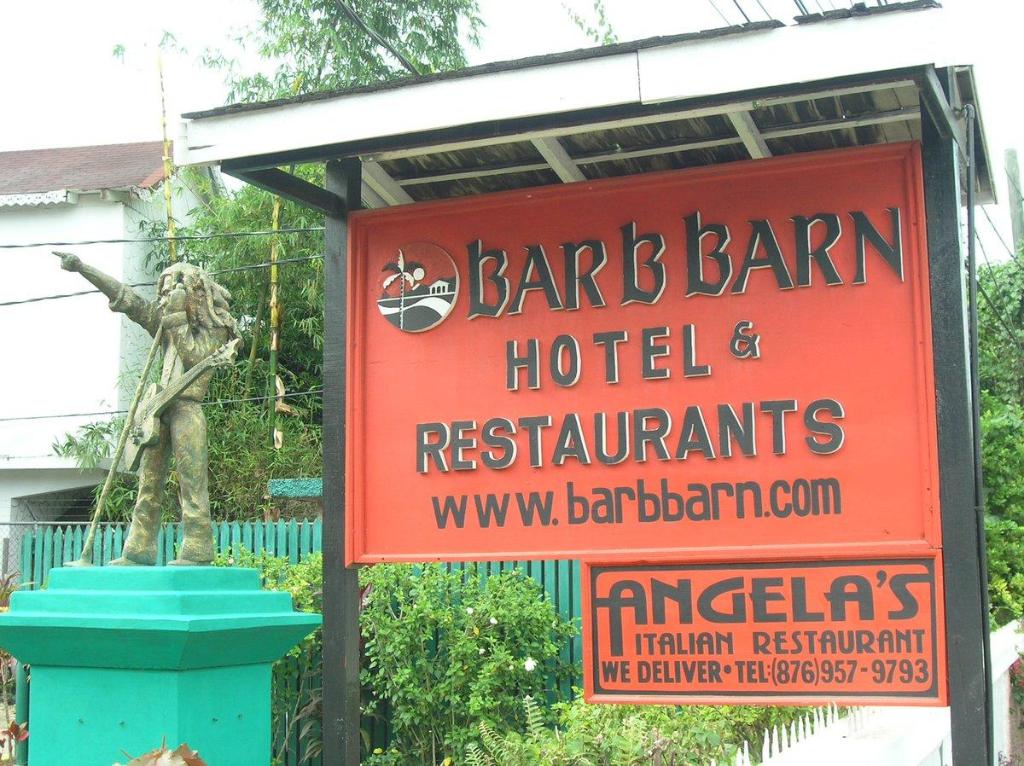 BarBBarn en JamaicaNegril