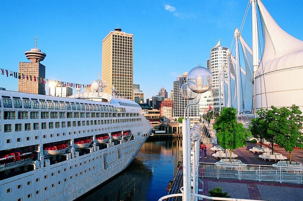 DoubleTree by Hilton North Vancouver