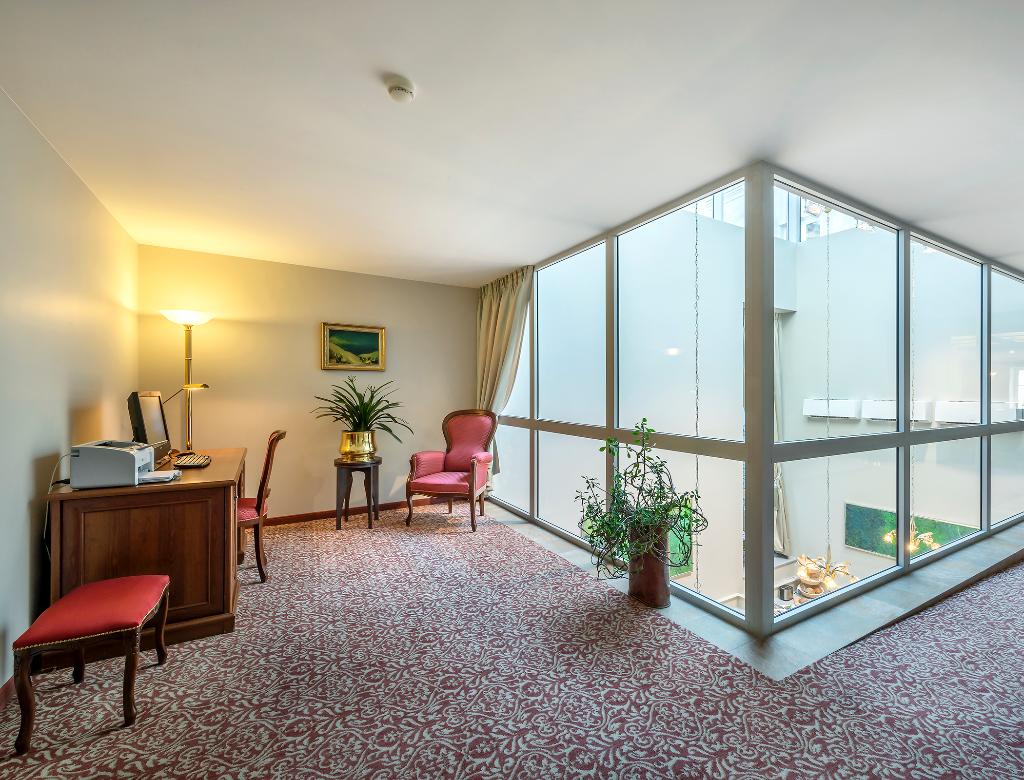 hotel-thumb