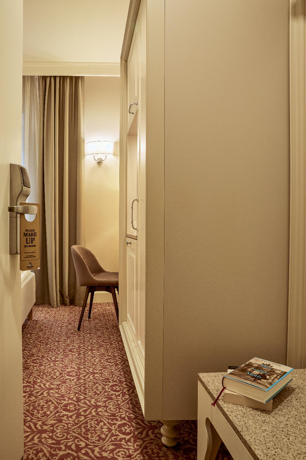 hotel-thumb