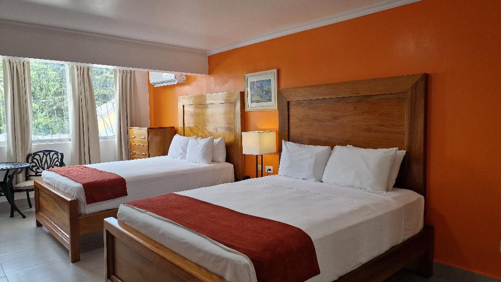 Pirate's Inn Hotel    