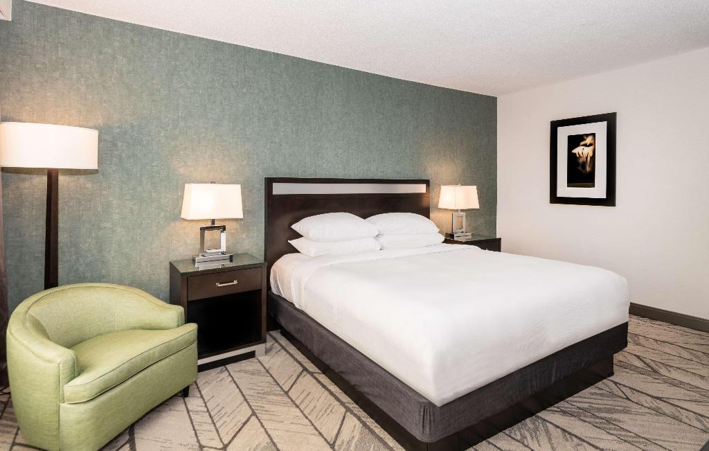 Doubletree by Hilton Newark Penn Station