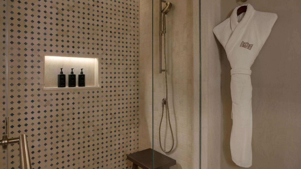 hotel-thumb