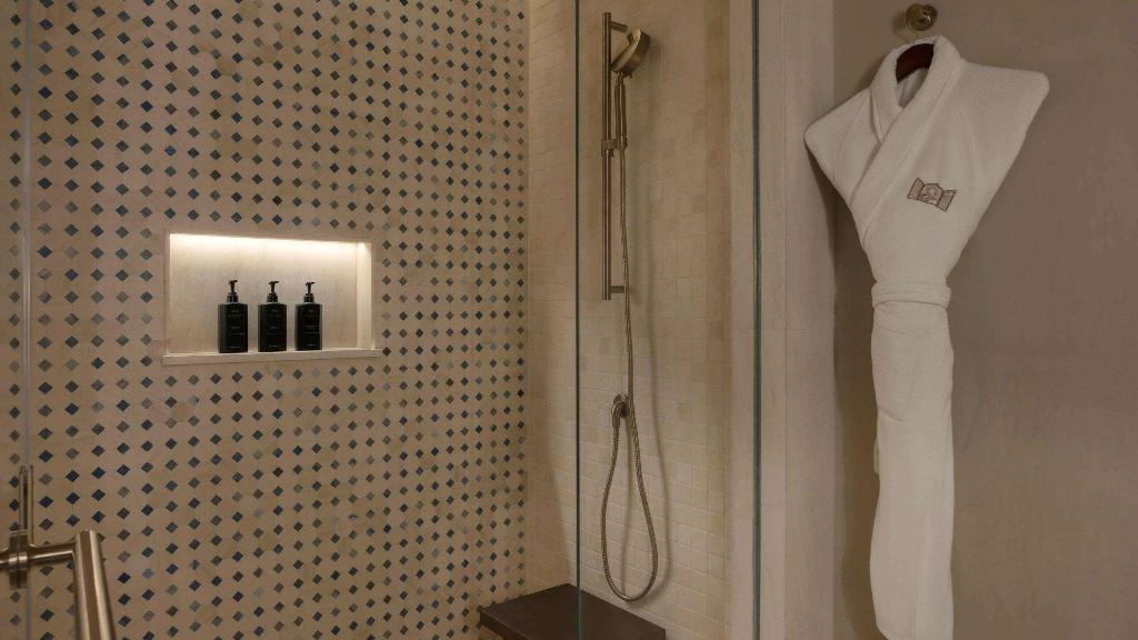 hotel-thumb