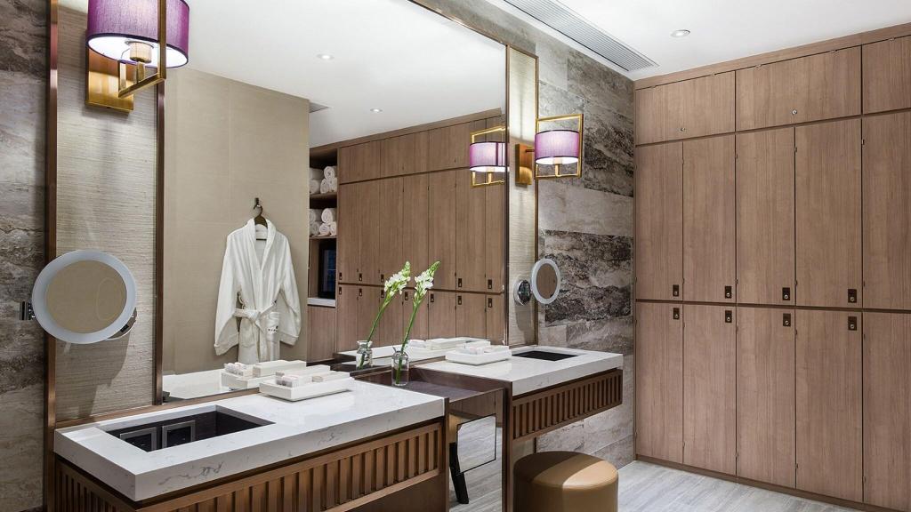 The Langham Hong Kong - Sports and Entertainment