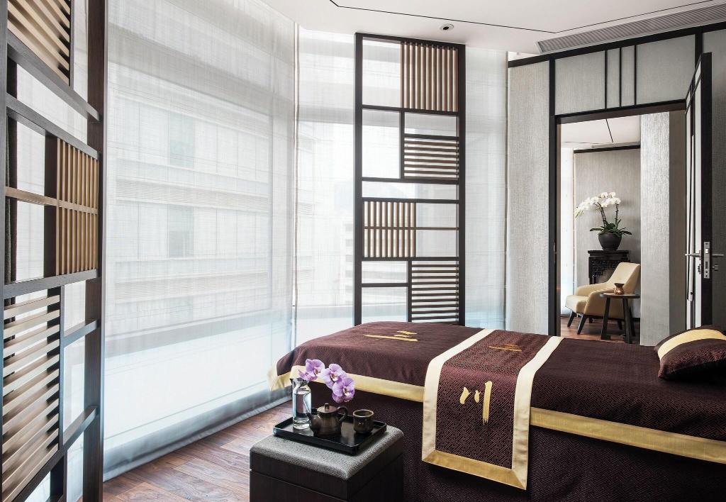 The Langham Hong Kong - Sports and Entertainment
