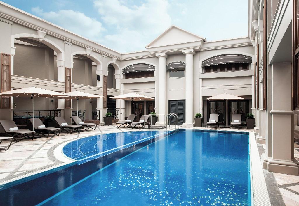 The Langham Hong Kong - Pool