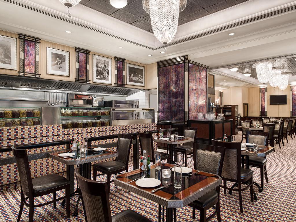 The Langham Hong Kong - Restaurant