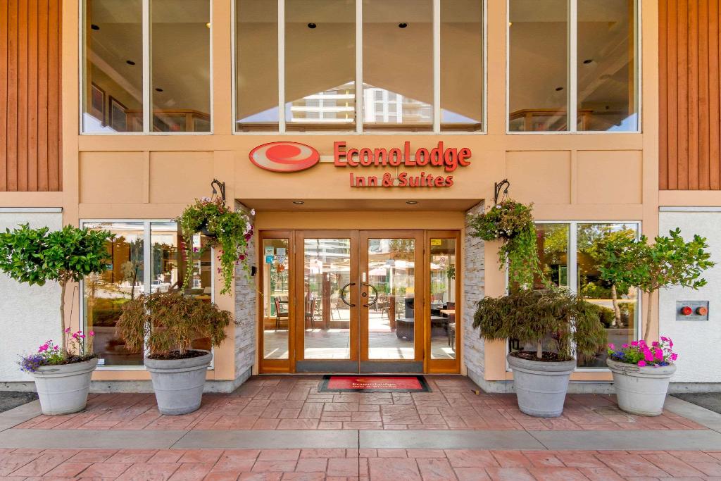 Econo Lodge Inn & Suites N. Vancouver