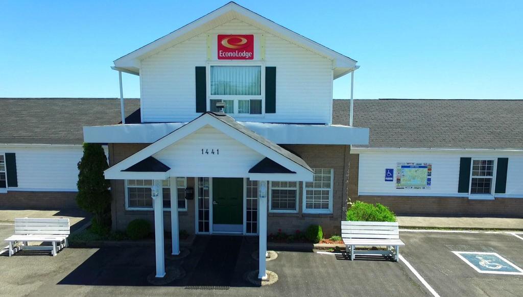 Econo Lodge & Suites Saint John - NB