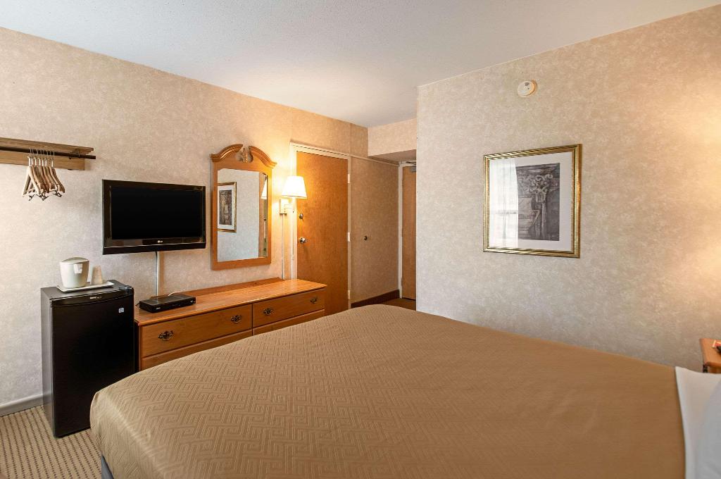 Econo Lodge Metro