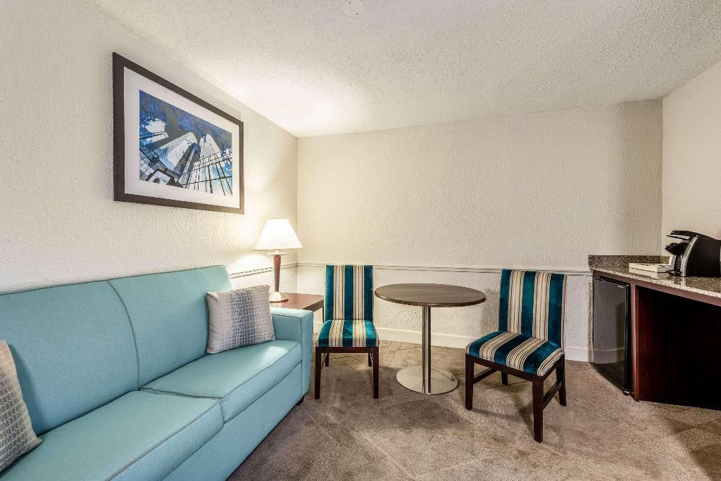 The Blu Hotel, an Ascend Hotel Collection Member