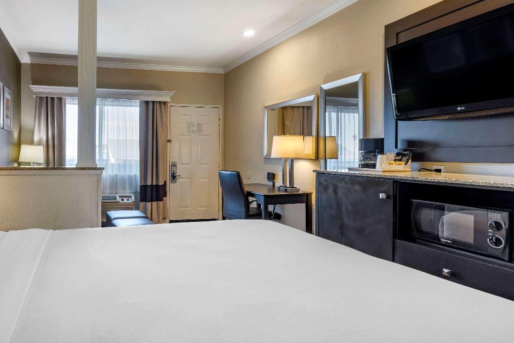 Comfort Suites Huntington Beach