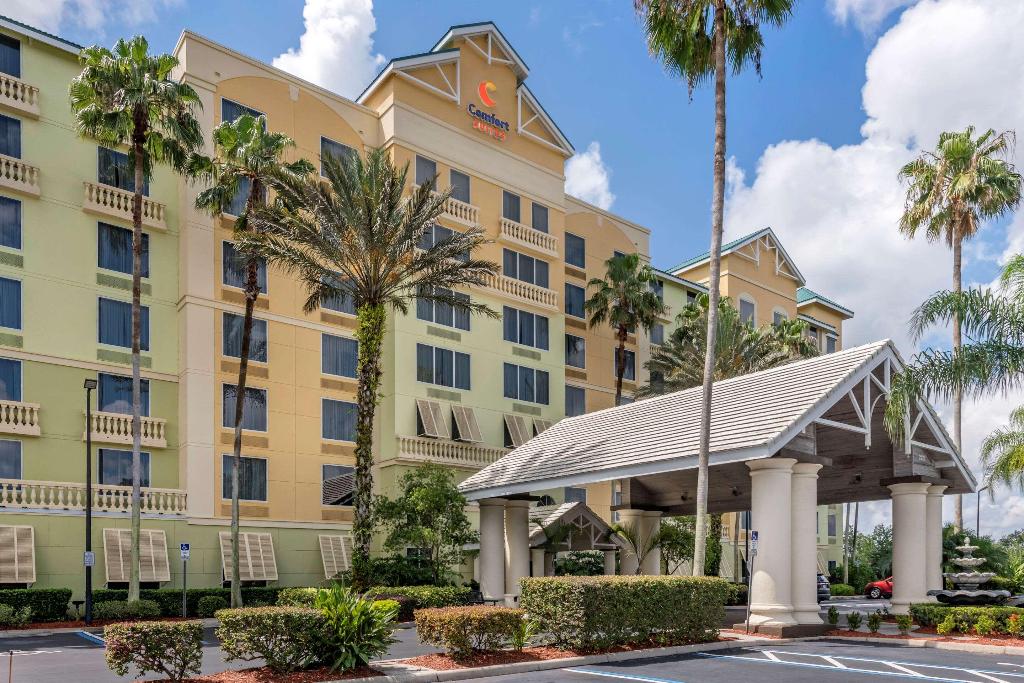 Comfort Suites Maingate East photo 99