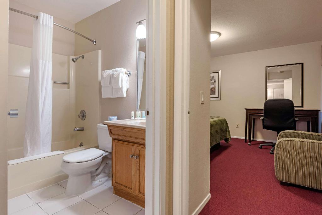 Quality Inn (Monterrey)