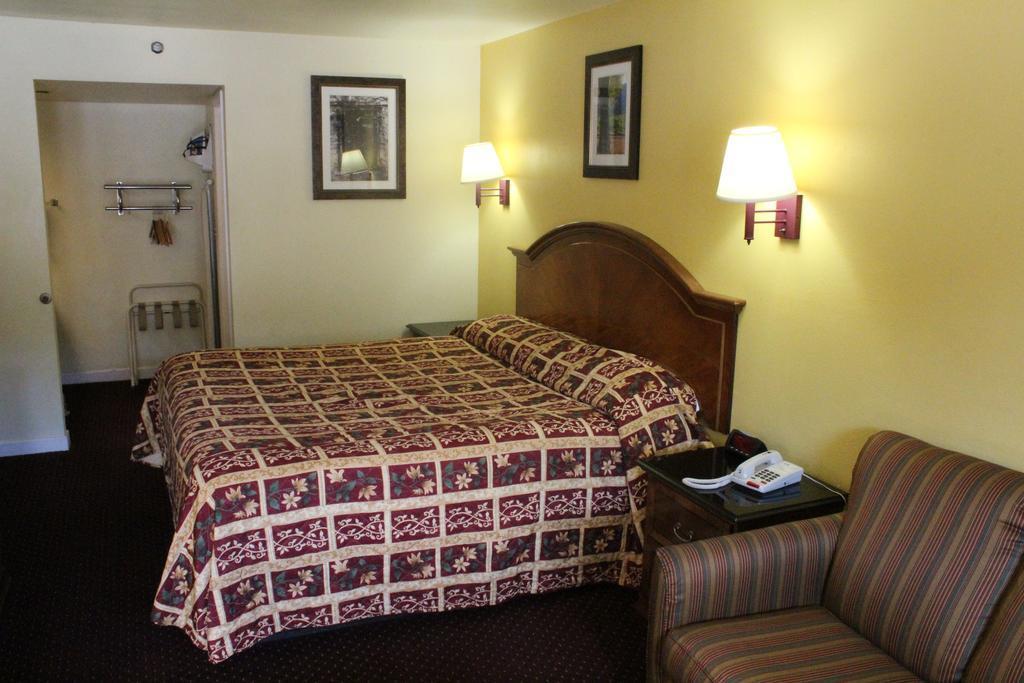 Hillview Inn