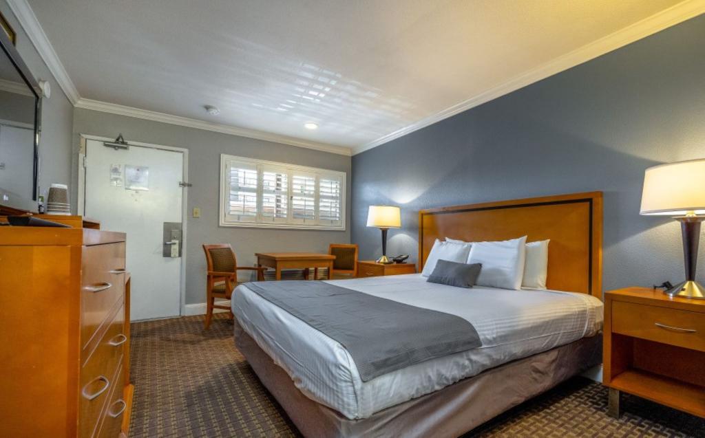 Soma Park Inn