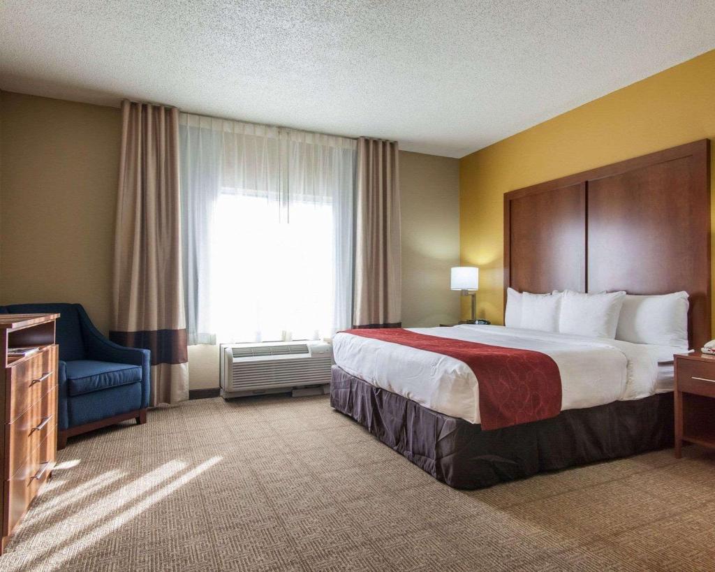 Comfort Suites Tulsa Central