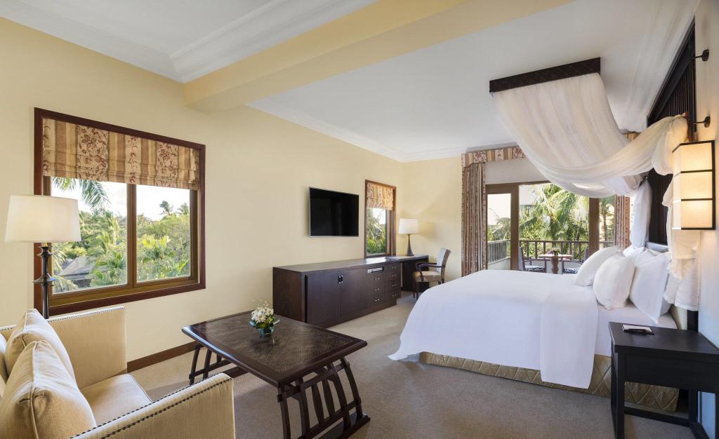 The Laguna Resort & Spa