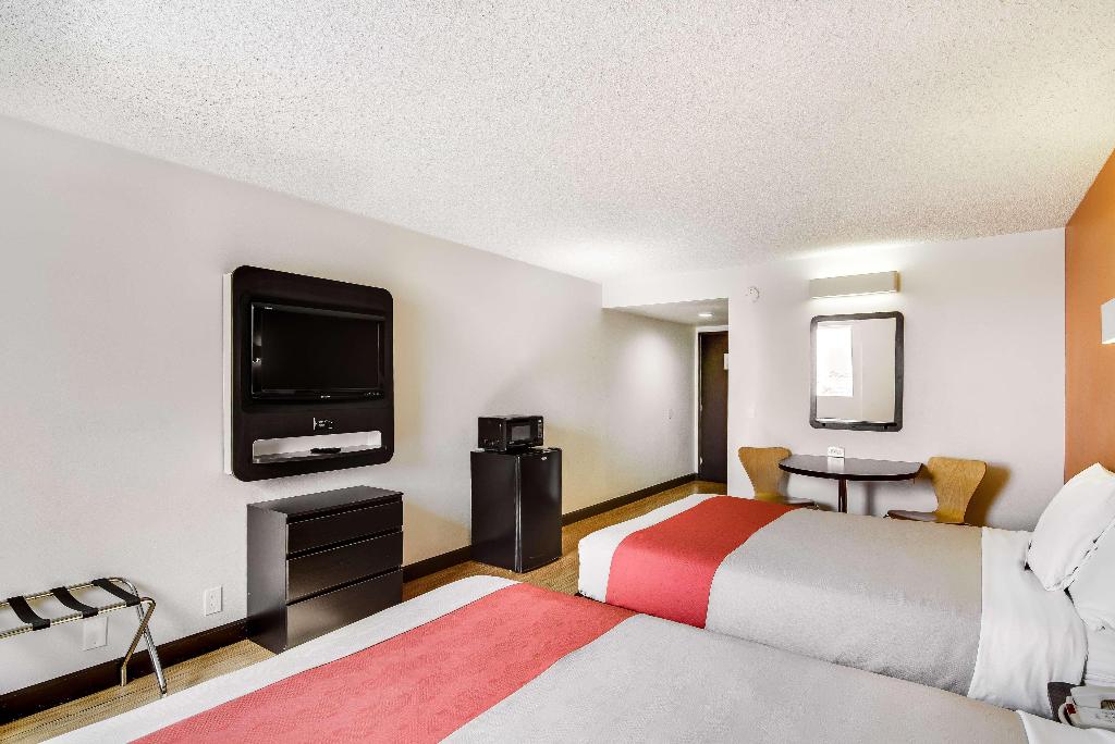 Motel 6 Carson CA