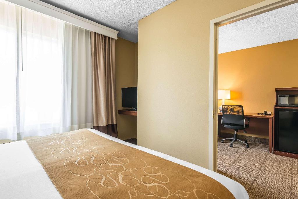 Comfort Suites Sawgrass
