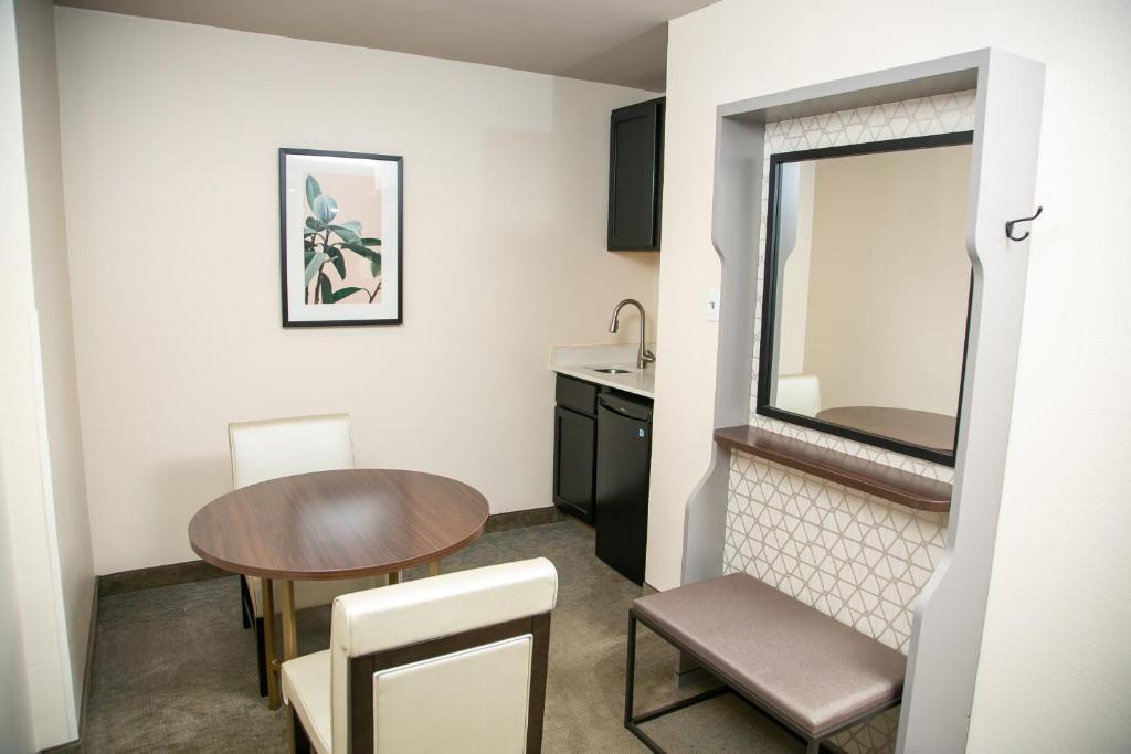 Holiday Inn Metairie New Orleans By IHG