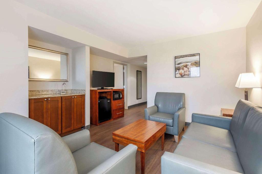 Comfort Inn Conference Center Airport Area